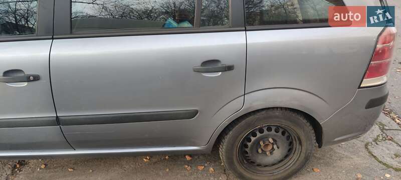 Минивэн Opel Zafira 2006 в Житомире