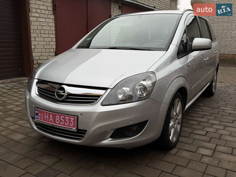 Минивэн Opel Zafira 2014 в Луцке