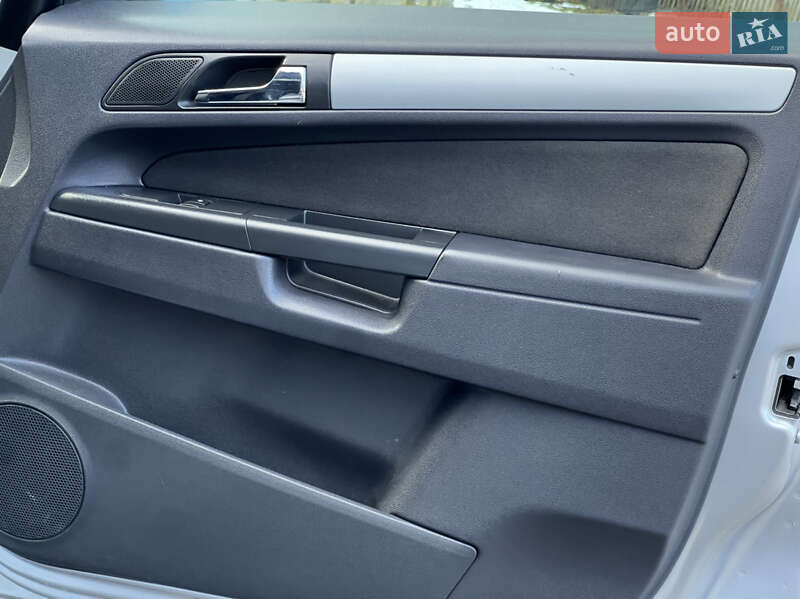 Минивэн Opel Zafira 2009 в Трускавце фото 37 Минивэн Opel Zafira 2009 в Трускавце