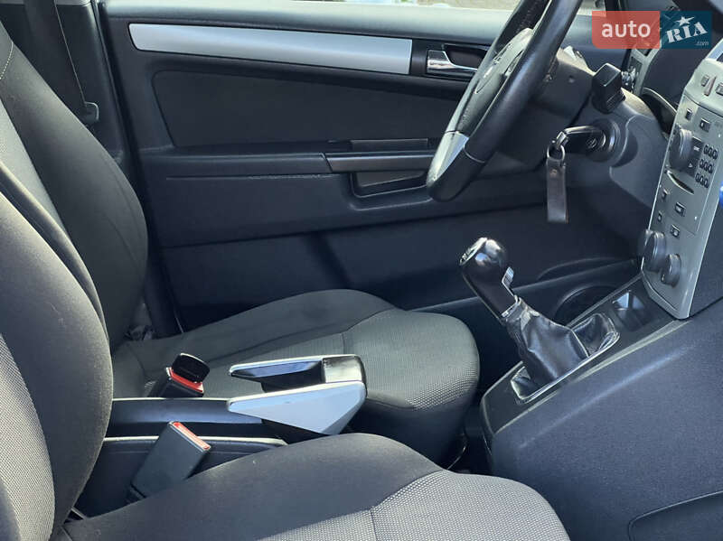 Минивэн Opel Zafira 2009 в Трускавце фото 44 Минивэн Opel Zafira 2009 в Трускавце