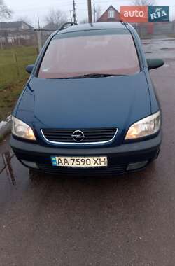 Мінівен Opel Zafira 2000 в Прилуках