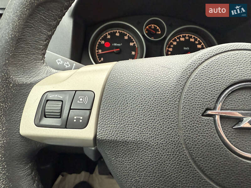 Минивэн Opel Zafira 2009 в Виннице