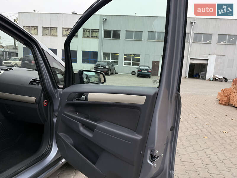 Минивэн Opel Zafira 2009 в Виннице
