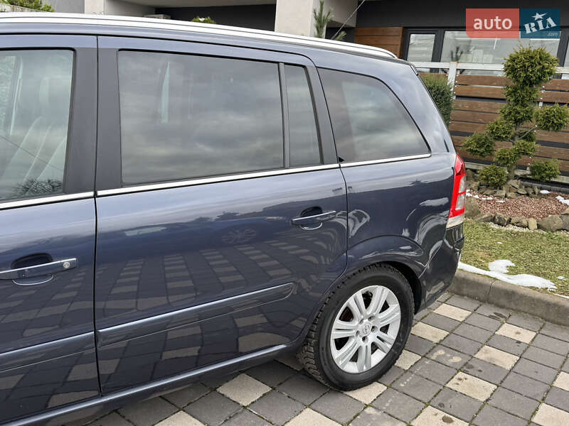 Мінівен Opel Zafira 2011 в Стрию