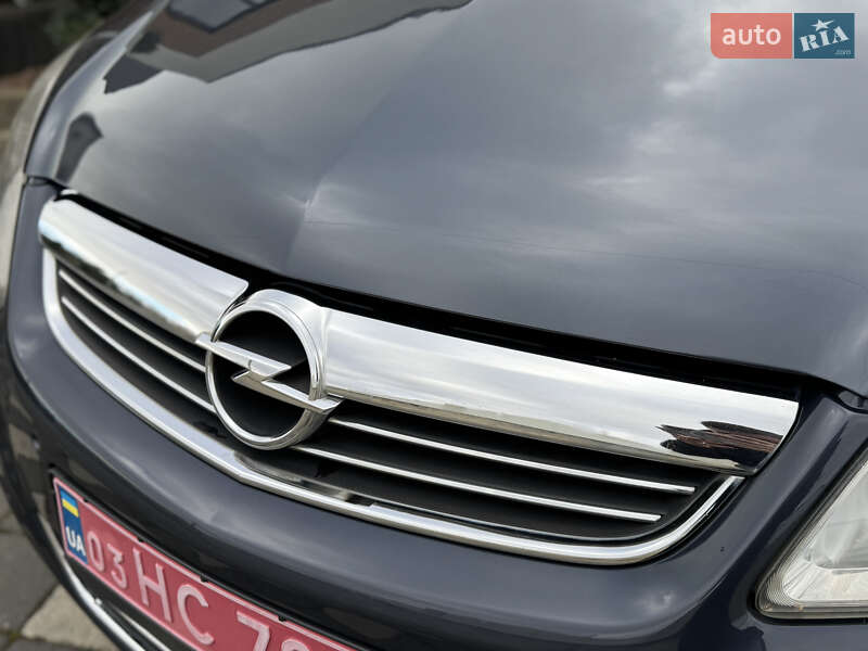 Мінівен Opel Zafira 2011 в Стрию