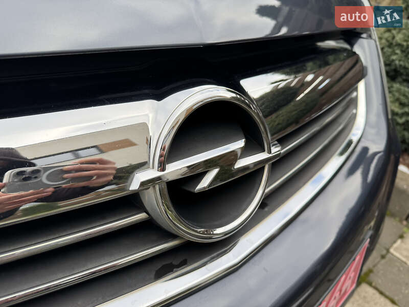 Мінівен Opel Zafira 2011 в Стрию