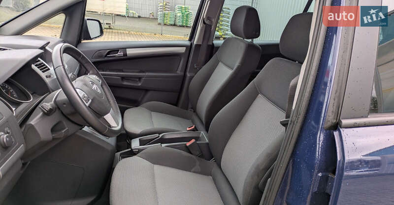 Минивэн Opel Zafira 2014 в Луцке