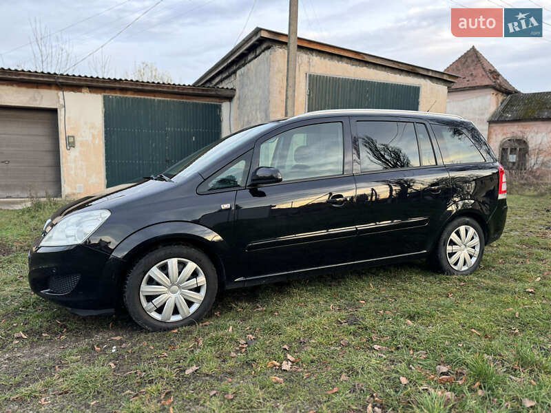 Минивэн Opel Zafira 2008 в Сокирянах