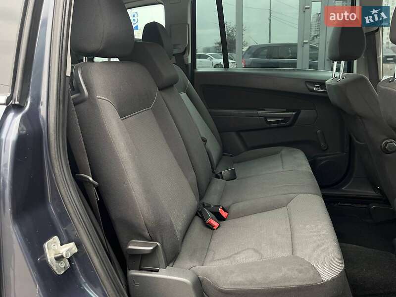 Мінівен Opel Zafira 2010 в Києві
