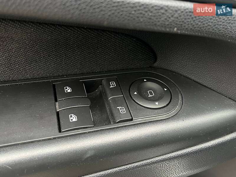 Мінівен Opel Zafira 2010 в Києві