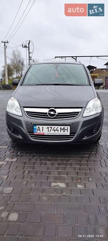 Минивэн Opel Zafira 2011 в Фастове