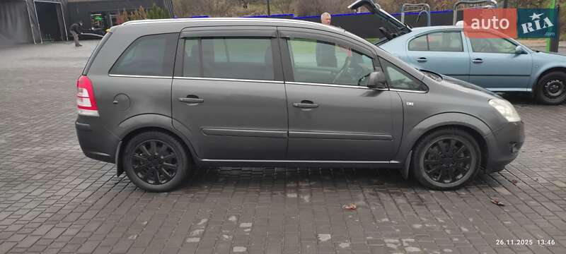 Минивэн Opel Zafira 2011 в Фастове