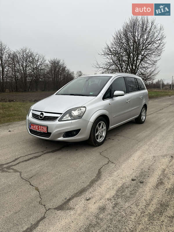 Мінівен Opel Zafira 2009 в Любешові