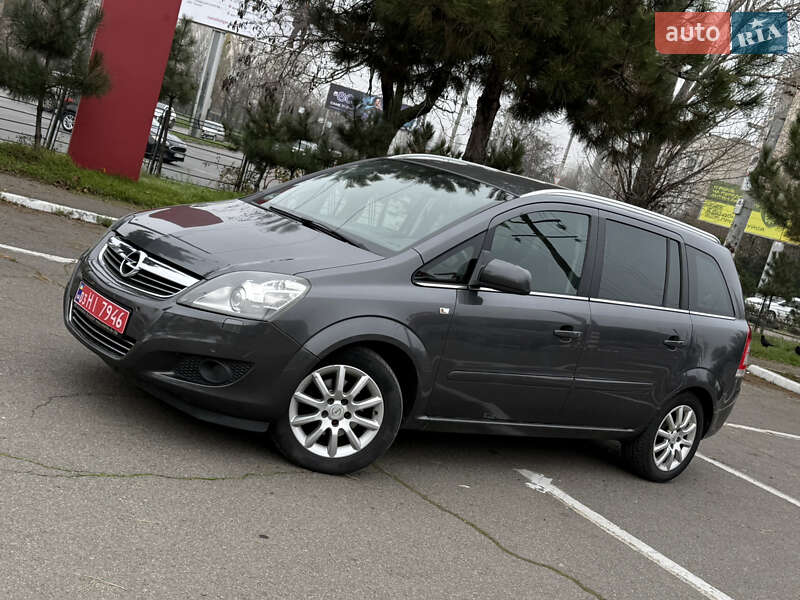 Минивэн Opel Zafira 2010 в Одессе