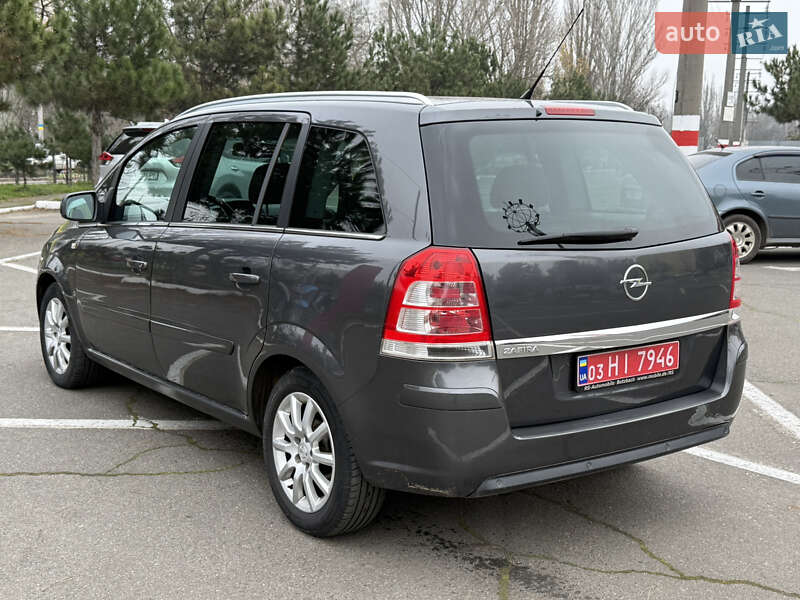 Минивэн Opel Zafira 2010 в Одессе
