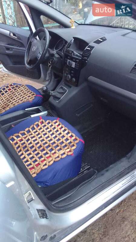 Минивэн Opel Zafira 2010 в Каменец-Подольском фото 7 Минивэн Opel Zafira 2010 в Каменец-Подольском