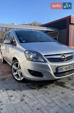 Мінівен Opel Zafira 2011 в Рівному