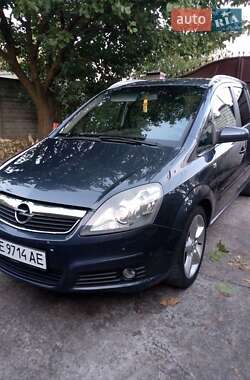 Минивэн Opel Zafira 2006 в Днепре
