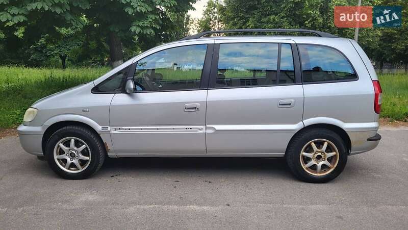 Минивэн Opel Zafira 2004 в Чернигове фото Минивэн Opel Zafira 2004 в Чернигове