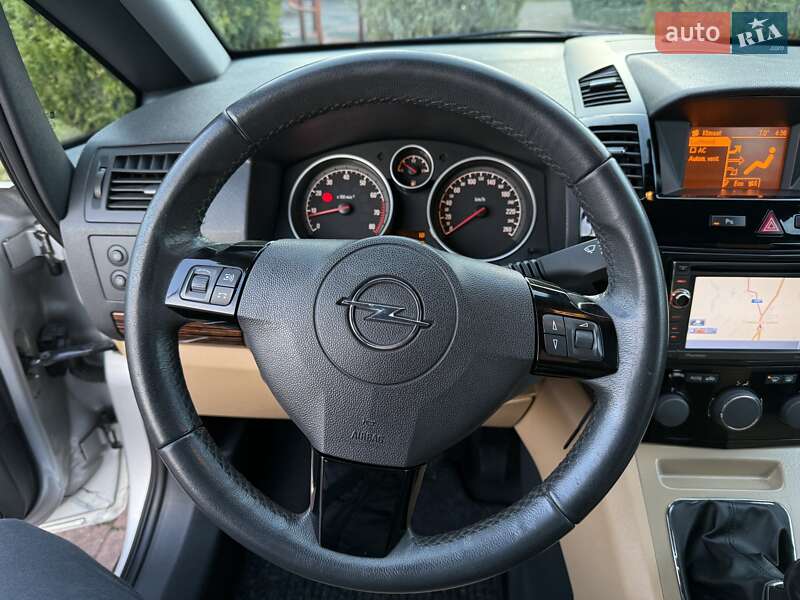 Минивэн Opel Zafira 2011 в Стрые