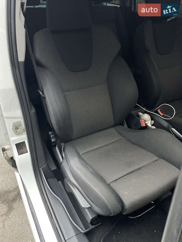 Мінівен Opel Zafira 2011 в Києві