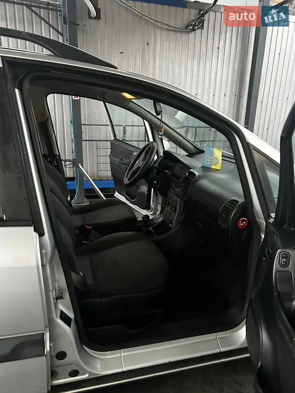 Opel Zafira 2005