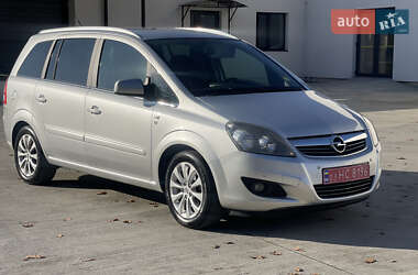 Минивэн Opel Zafira 2010 в Луцке
