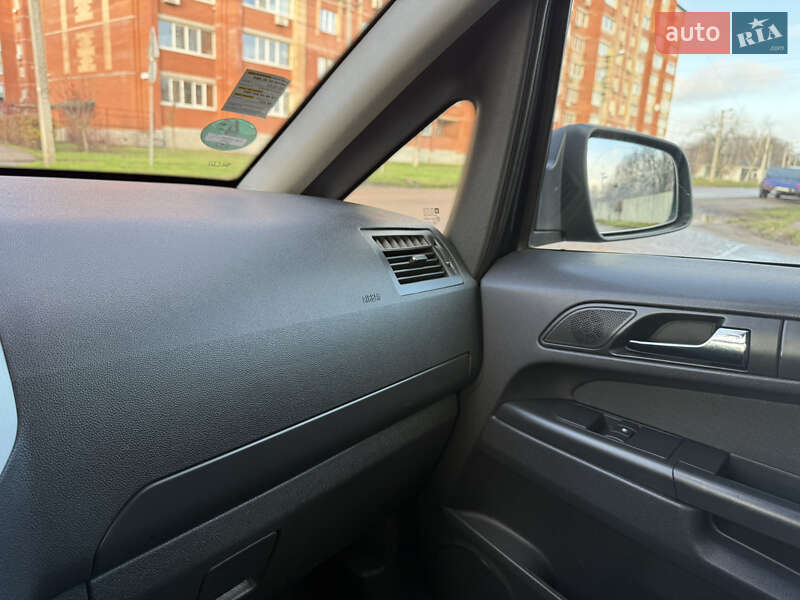 Минивэн Opel Zafira 2010 в Борисполе