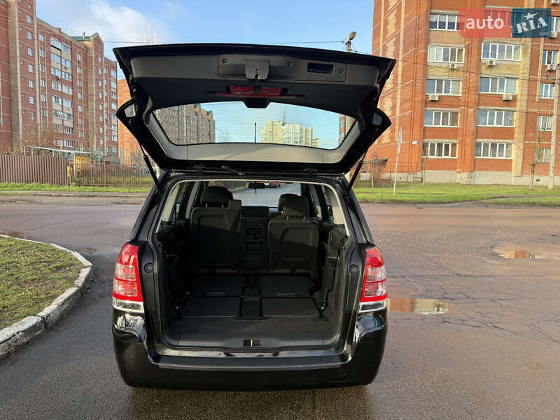Минивэн Opel Zafira 2010 в Борисполе