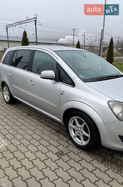 Минивэн Opel Zafira 2010 в Ужгороде