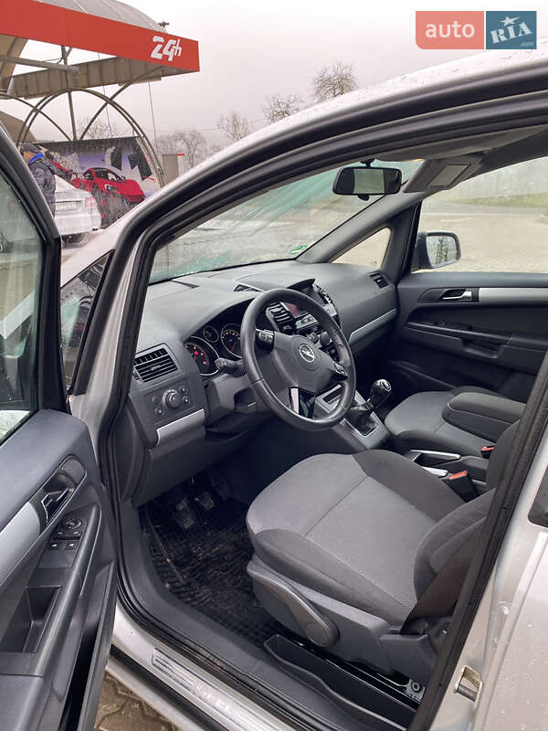 Минивэн Opel Zafira 2010 в Ужгороде фото 17 Минивэн Opel Zafira 2010 в Ужгороде