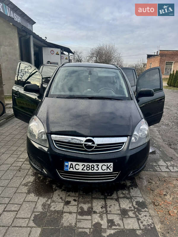 Opel Zafira 2012 Opel Zafira 2012