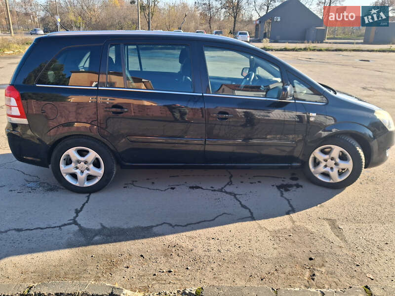 Opel Zafira 2010