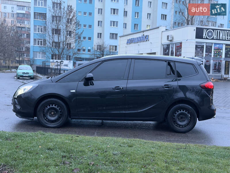 Минивэн Opel Zafira 2014 в Полтаве