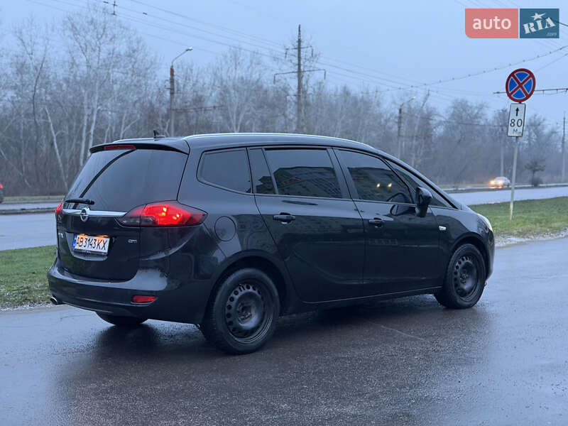 Минивэн Opel Zafira 2014 в Полтаве