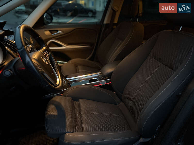 Минивэн Opel Zafira 2014 в Полтаве