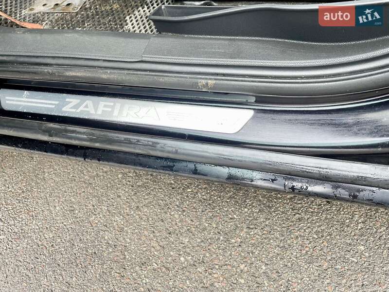 Минивэн Opel Zafira 2008 в Каменец-Подольском