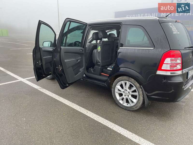 Минивэн Opel Zafira 2008 в Каменец-Подольском