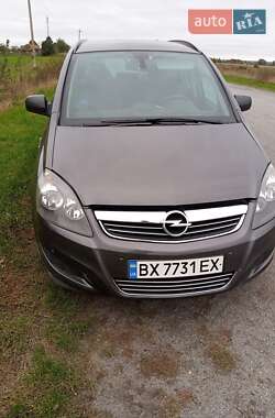 Минивэн Opel Zafira 2010 в Полонном