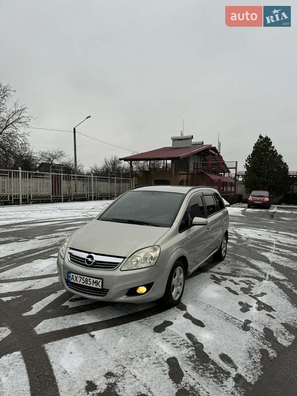 Opel Zafira 2008