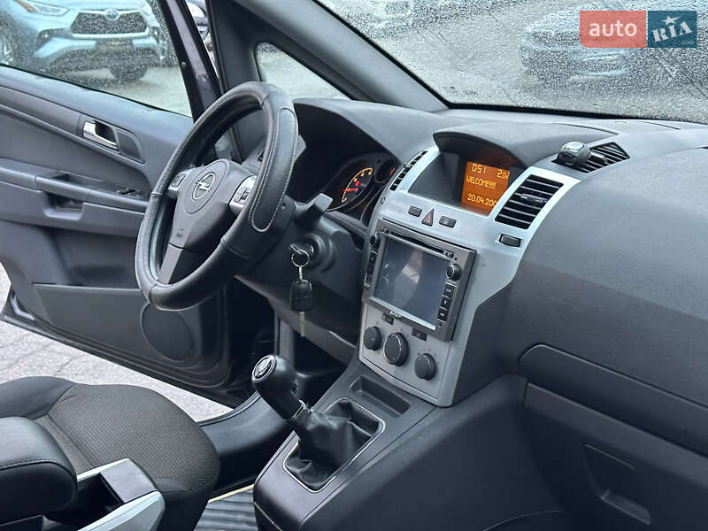 Мінівен Opel Zafira 2010 в Харкові