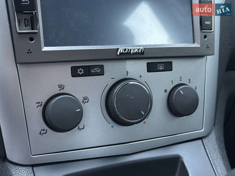 Мінівен Opel Zafira 2010 в Харкові