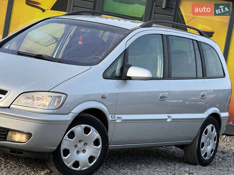 Мінівен Opel Zafira 2004 в Стрию