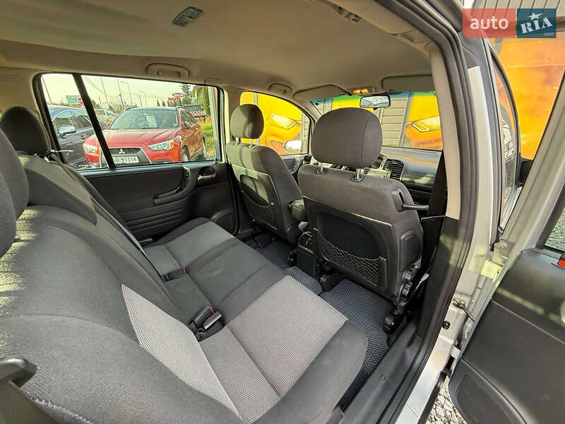 Мінівен Opel Zafira 2004 в Стрию