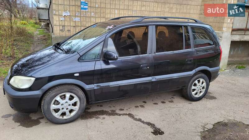 Мінівен Opel Zafira 2003 в Богуславі