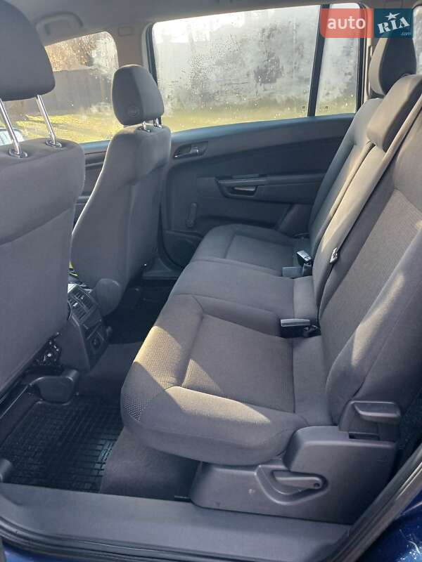 Минивэн Opel Zafira 2009 в Броварах