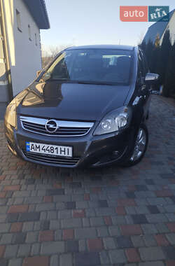 Минивэн Opel Zafira 2011 в Звягеле