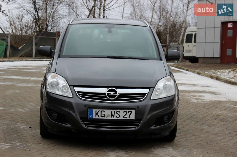 Мінівен Opel Zafira 2010 в Львові
