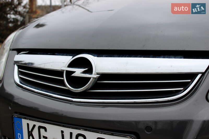 Мінівен Opel Zafira 2010 в Львові