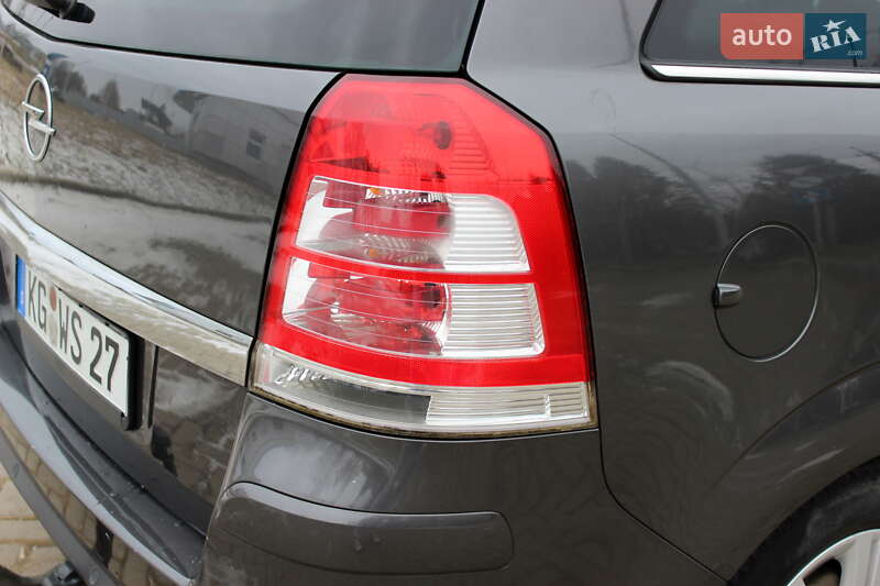 Мінівен Opel Zafira 2010 в Львові